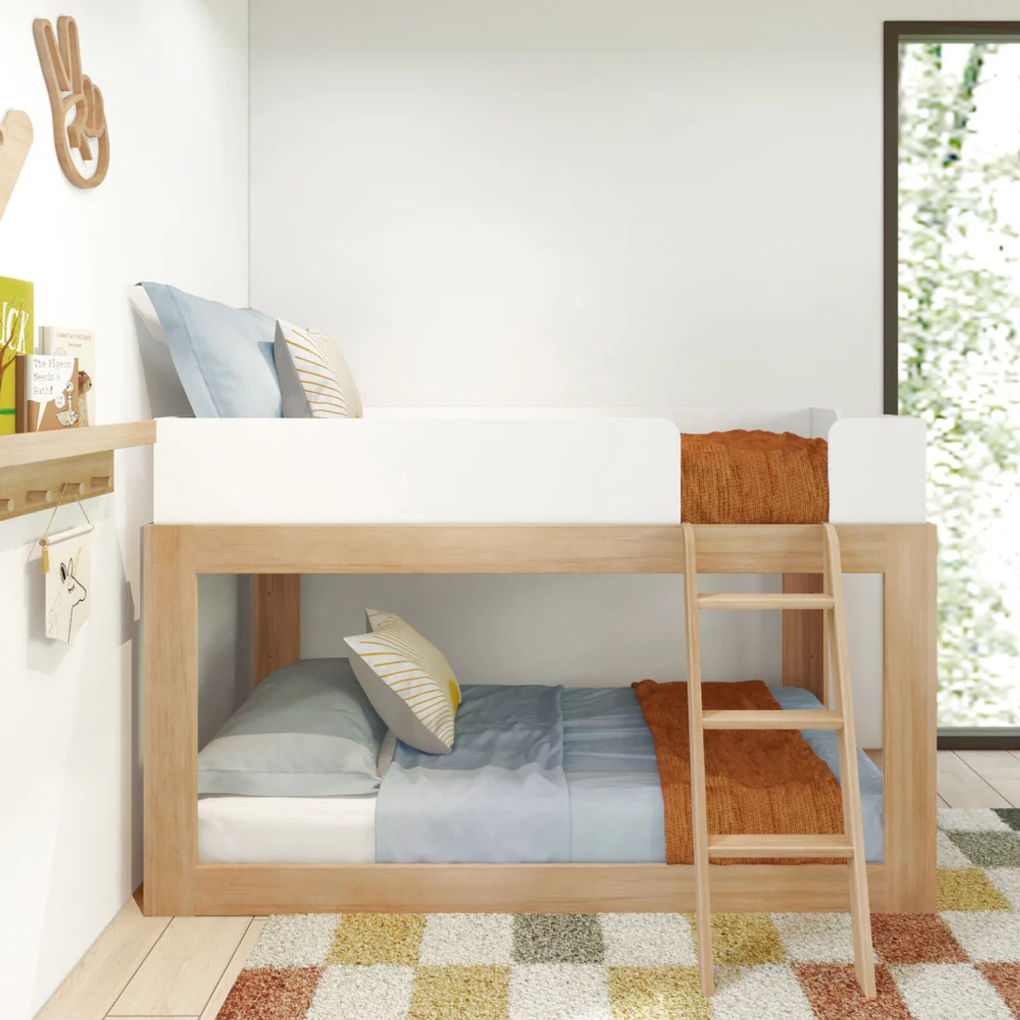 キューブリック　ヴィンセント&オールドボブ& MAXIMILIAN Mid-Century Modern Twin Over Twin Low Bunk Bed – Max and Lily